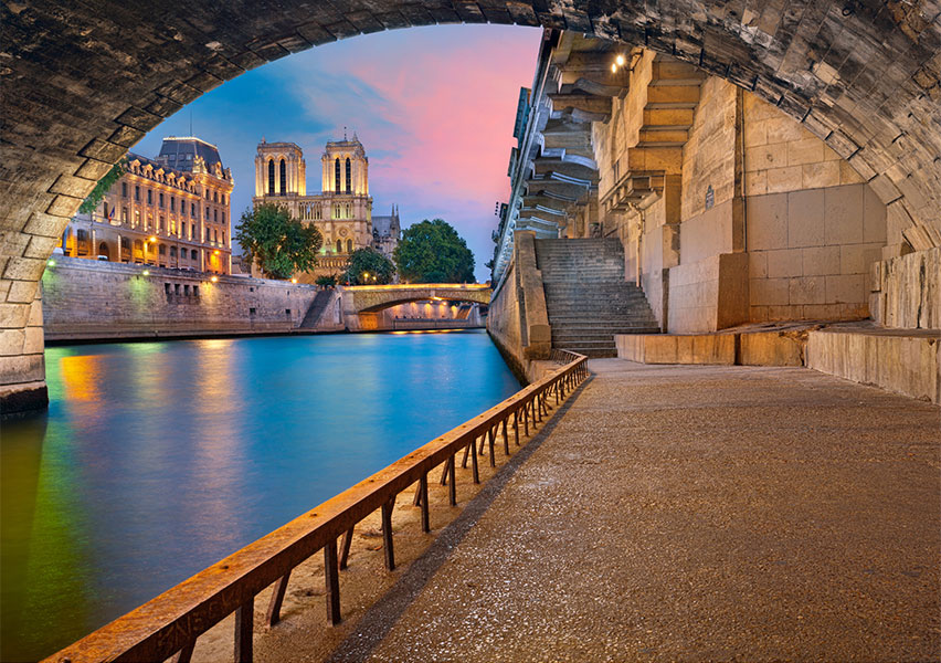 Ponte del 2 giugno a Parigi Ponte del 2 giugno a Parigi